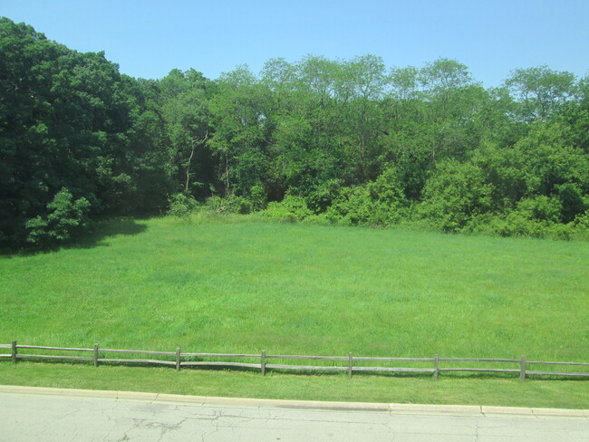 Building Photo - 400 Thames Pkwy