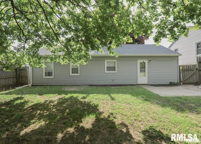 Building Photo - 609 23rd St