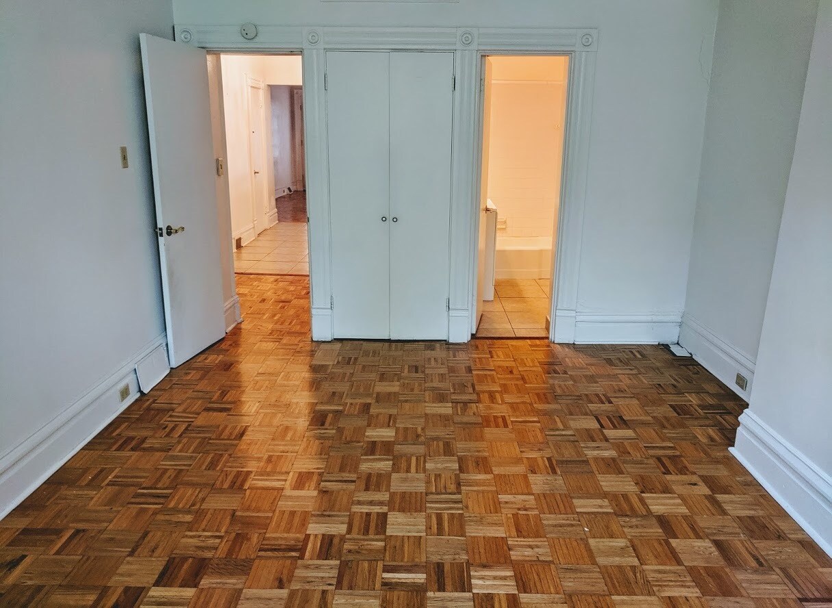 Building Photo - 5431 Howe St