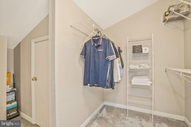 Building Photo - 2430 Garnett Dr