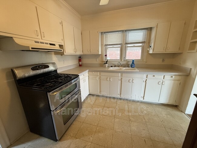 Building Photo - 21 Mansford Dr