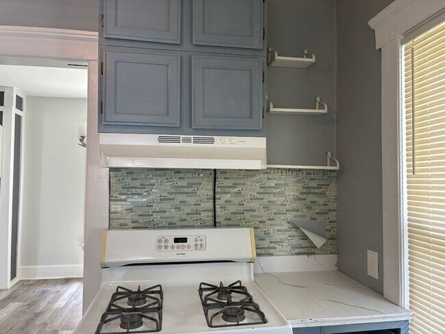 Building Photo - 118 Floral Ct