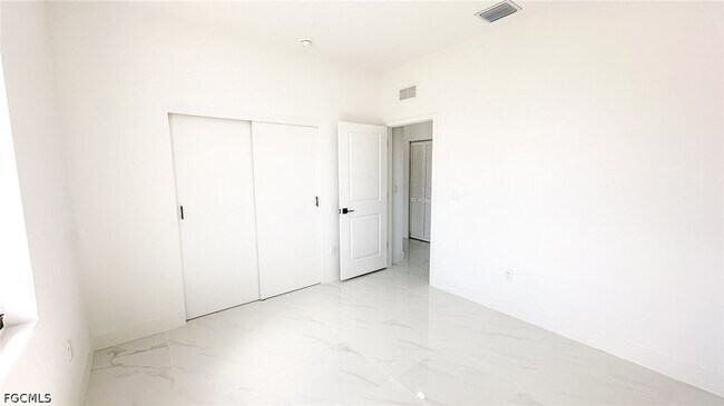 Building Photo - 723 Bering Ave S