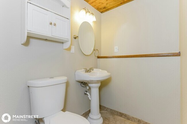 Building Photo - 1437 S Tomahawk Dr, Olathe, KS 66062