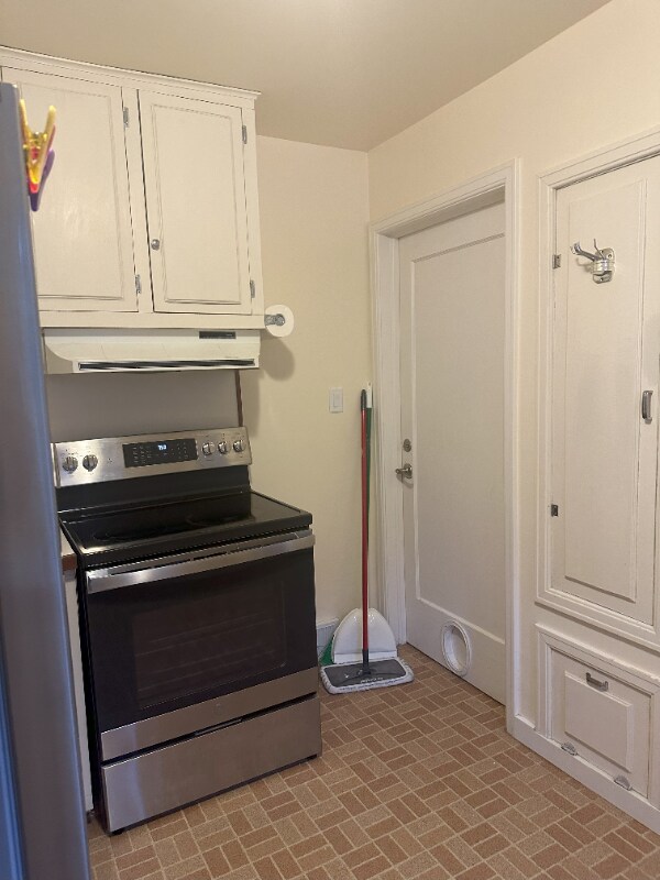 Building Photo - 206 S Madison St