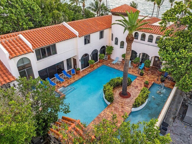 Primary Photo - 1 Ocean Ln