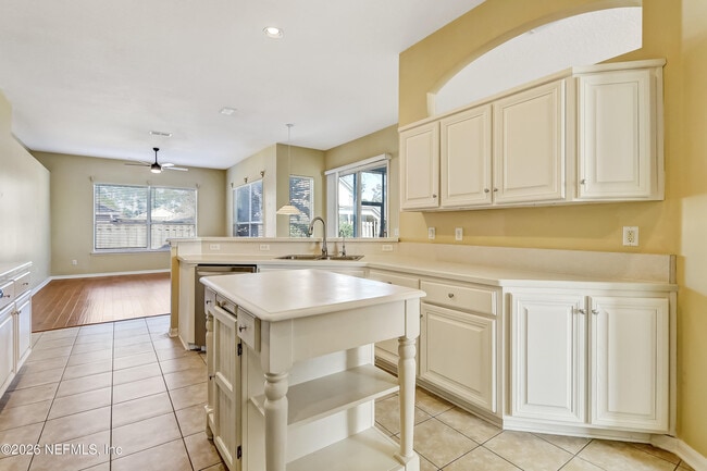 Building Photo - 12983 Quincy Bay Dr