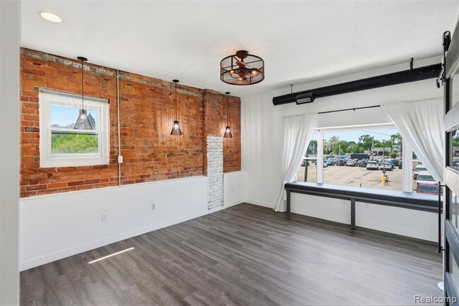 Building Photo - 436 E Milwaukee Ave