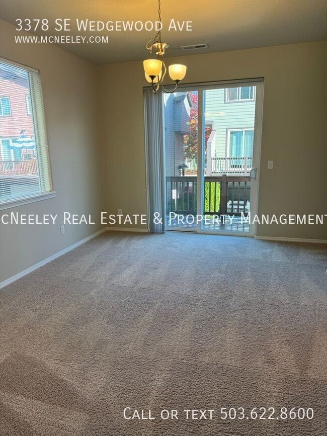 Building Photo - 3378 SE Wedgewood Ave