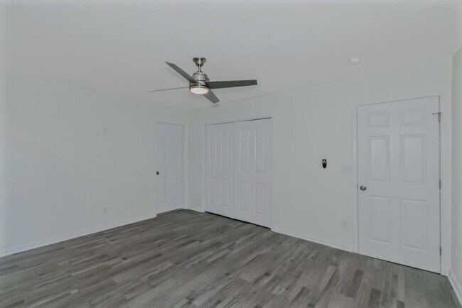 Building Photo - 204 Mill St