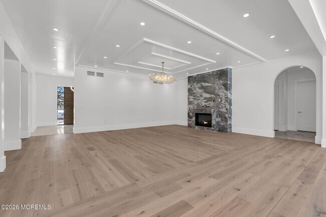 Building Photo - 497 Norwood Ave