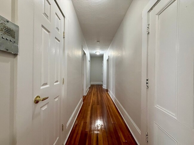 Building Photo - 11 John St