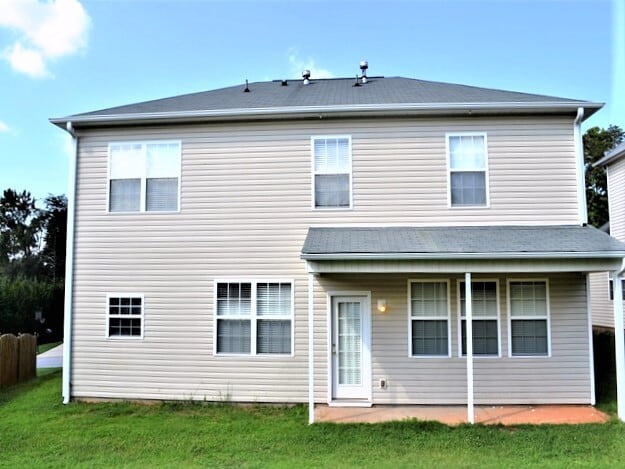 Building Photo - 7 Echo Valley Drive