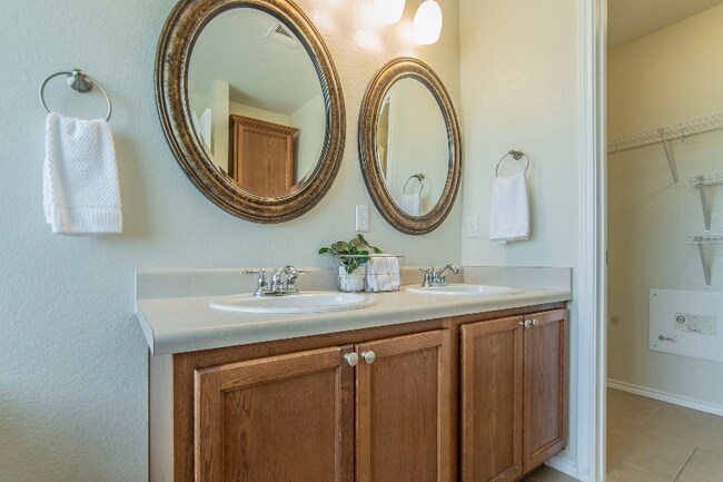 Building Photo - 1501 Davis Mountain Loop