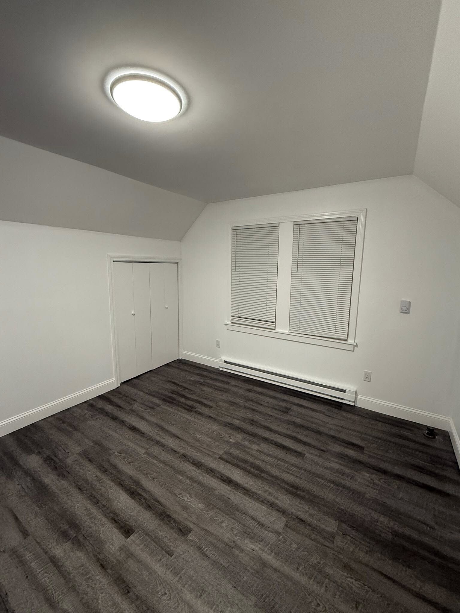 Building Photo - 48 Anthony St