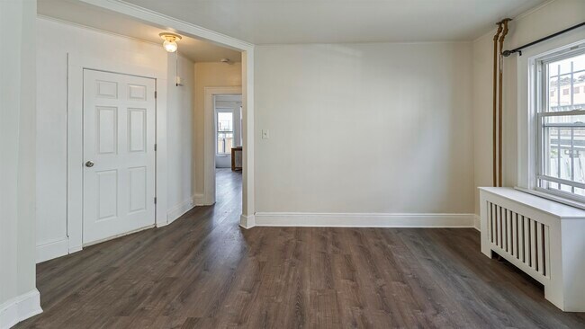 Building Photo - 1120 73rd St