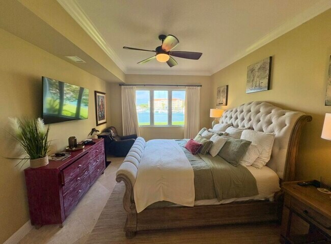 Building Photo - 14 Harbour Isle Dr W