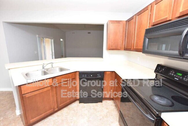 Building Photo - 1615 Laurel Meadows Dr