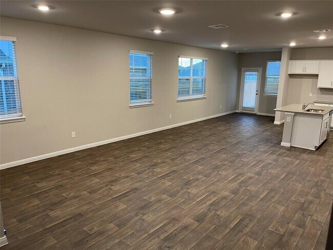 Building Photo - 618 Golden Grove Pkwy