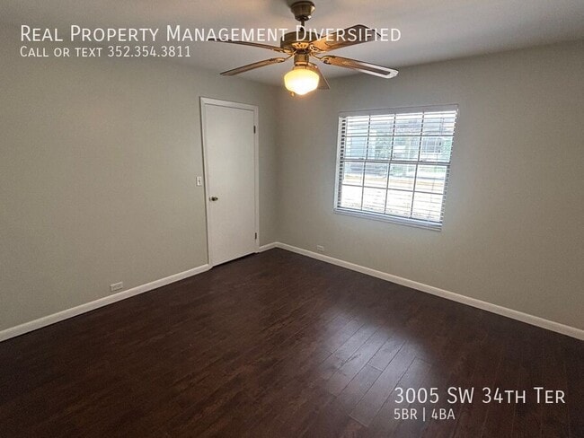 Building Photo - 3005 SW 34th Terrace