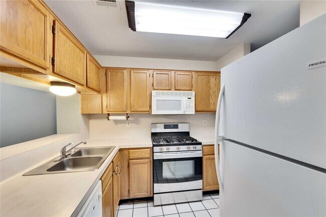 Building Photo - Swearingen