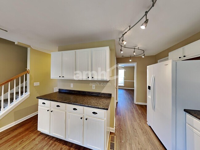 Building Photo - 1804 Lowell Ct