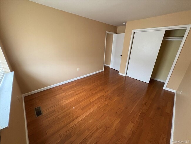 Building Photo - 5 N Aspen Rd