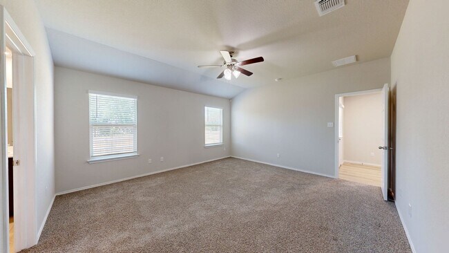 Building Photo - 8605 Cantera Rdg Rd