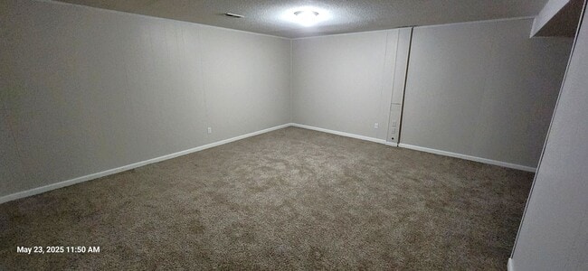 Building Photo - You'll love this 2BR + bsmt bonus rooms ra...