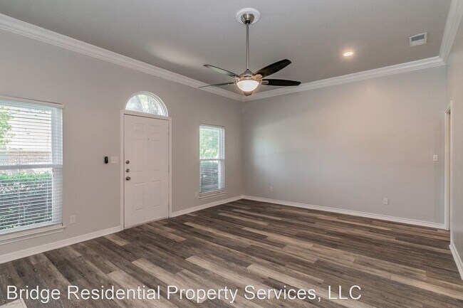 Building Photo - 1 br, 1 bath House - 5023A Birchman Ave.