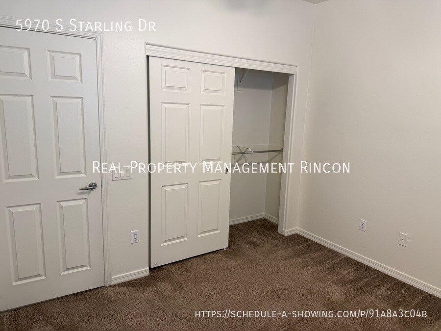 Building Photo - 5970 S Starling Dr
