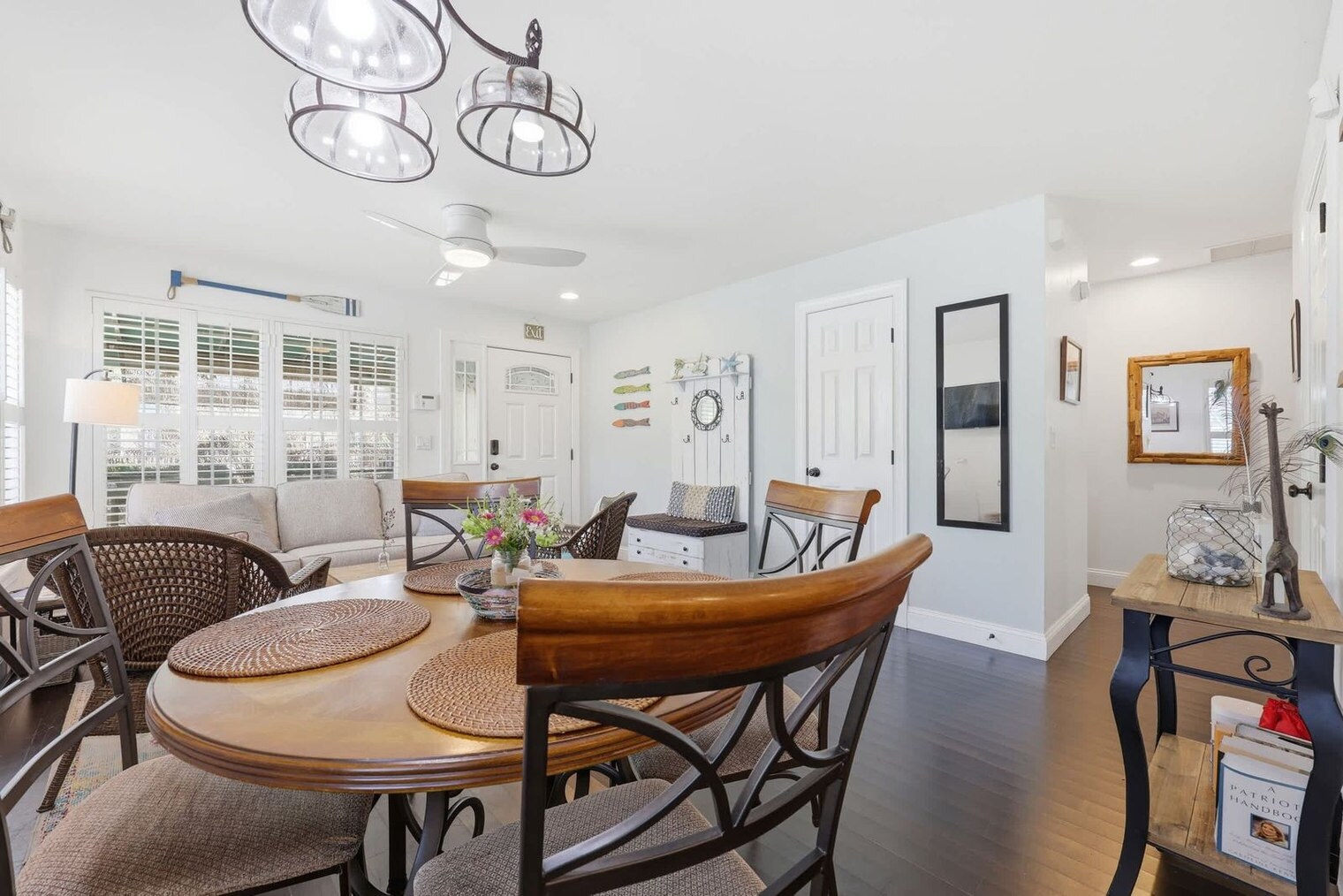 Building Photo - 36 Weeden St