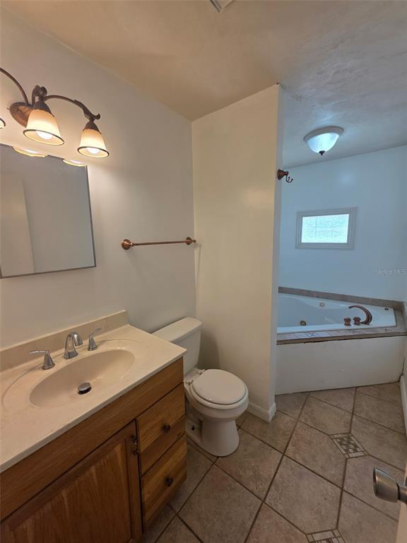 Building Photo - 4250 NE 2nd Ct