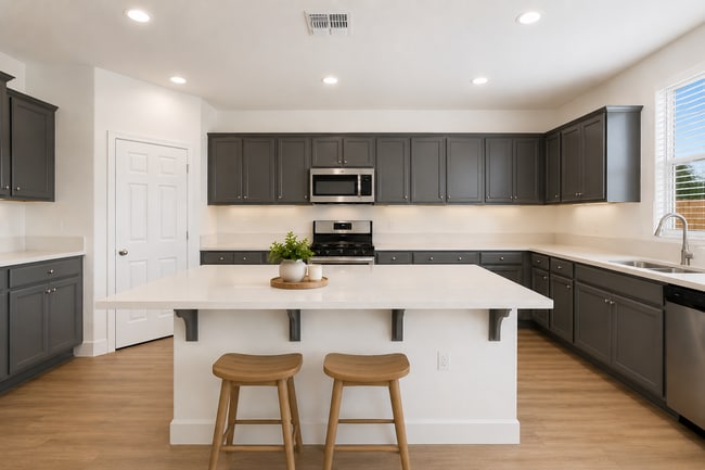 Building Photo - Massive 5BR Luxury: Your Fresno Dream Home!