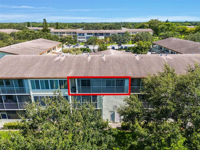 Building Photo - 204 Mansfield F