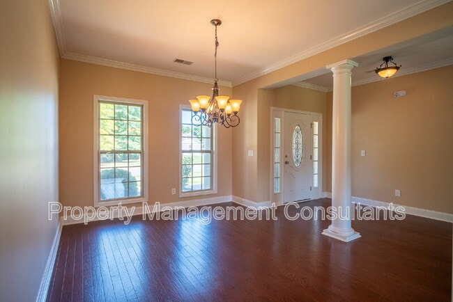 Building Photo - 178 Sarah Jane Dr