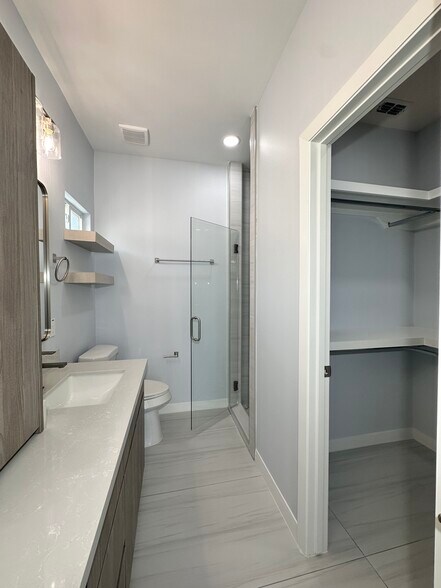 Building Photo - 11313 N 25th St