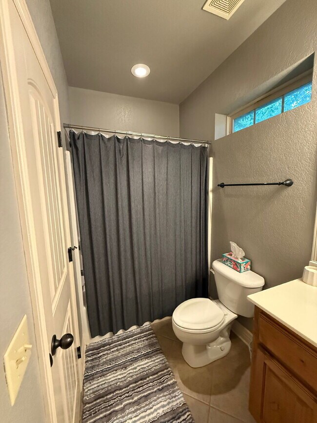 Building Photo - Pre-leasing for September - 5BR with all of the extras!