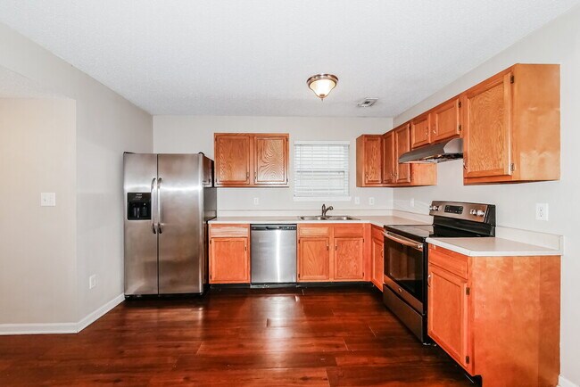 Building Photo - 15469 Fawn Meadow Dr