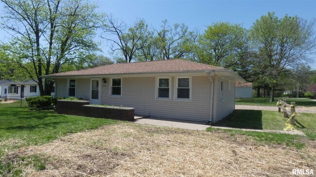 Primary Photo - 301 S Jefferson St