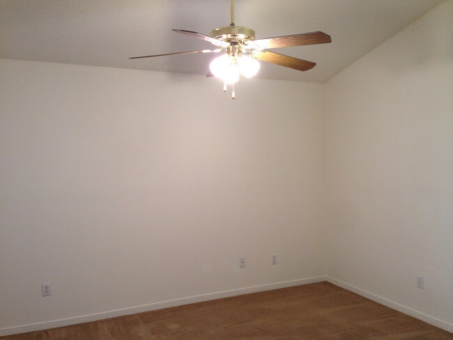 Building Photo - Duplex