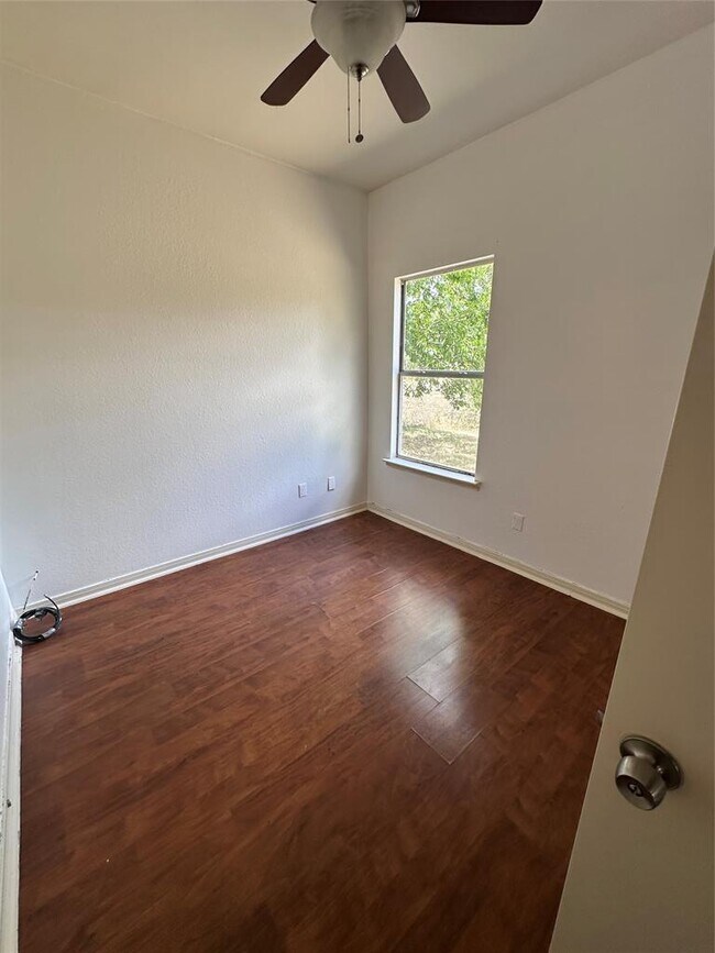 Building Photo - 4500 Silverstone Dr