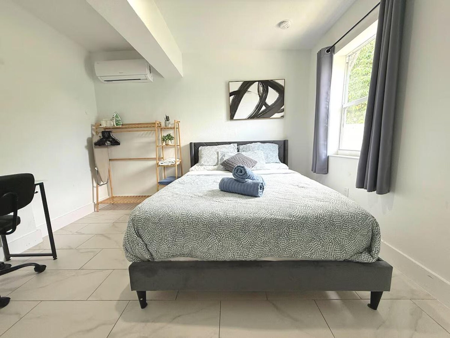 Building Photo - 261 NW 34th St