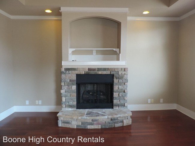 Building Photo - 3 br, 2 bath House - 148 Hwy 105 Ext Unit 203