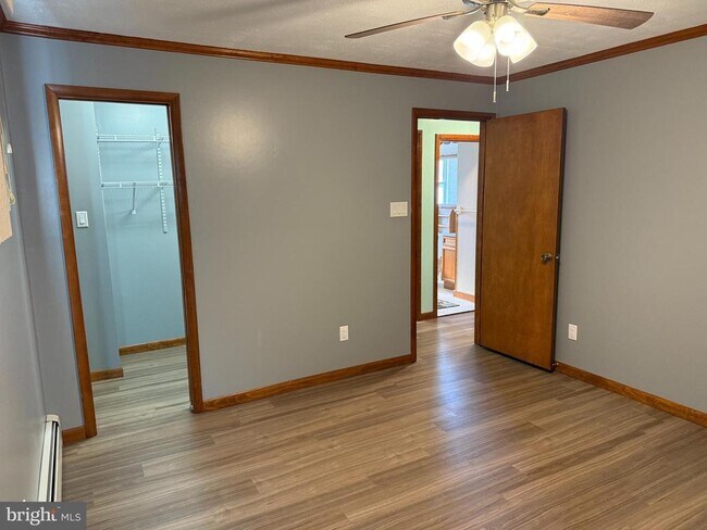 Building Photo - 5303 ALLENTOWN PI