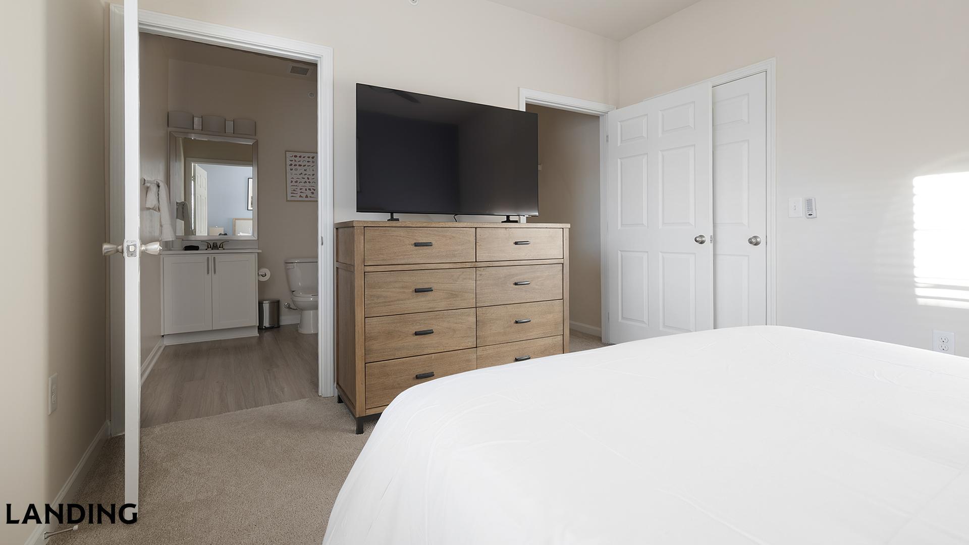 Building Photo - 9015 Kings Grant Dr