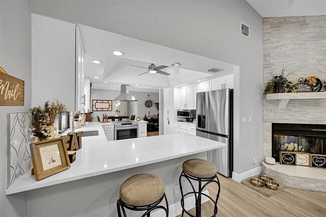 Building Photo - 8606 Arrowhead Dr