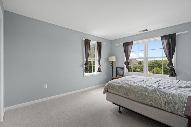Building Photo - 1 Pinehurst Cir