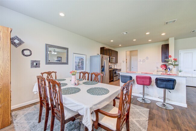 Building Photo - 17206 Quiet Song Ct