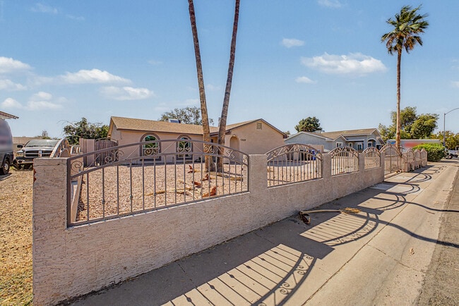 Building Photo - 13608 N 41st Pl